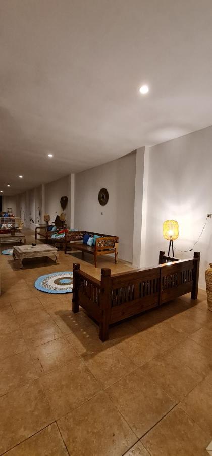 Villa Aurora Cisarua Exterior photo